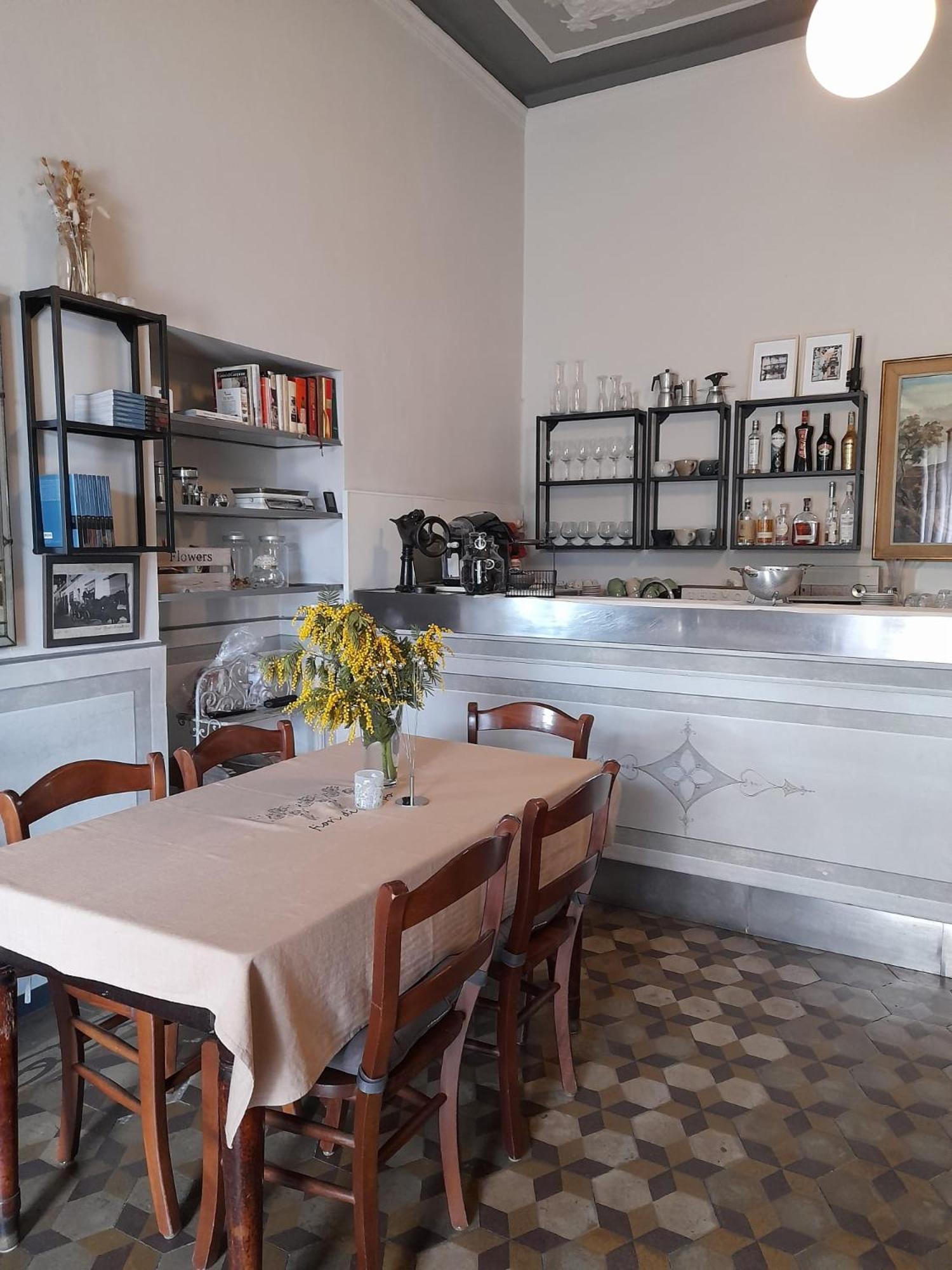 Albergo Milano 1920 블레비오 외부 사진