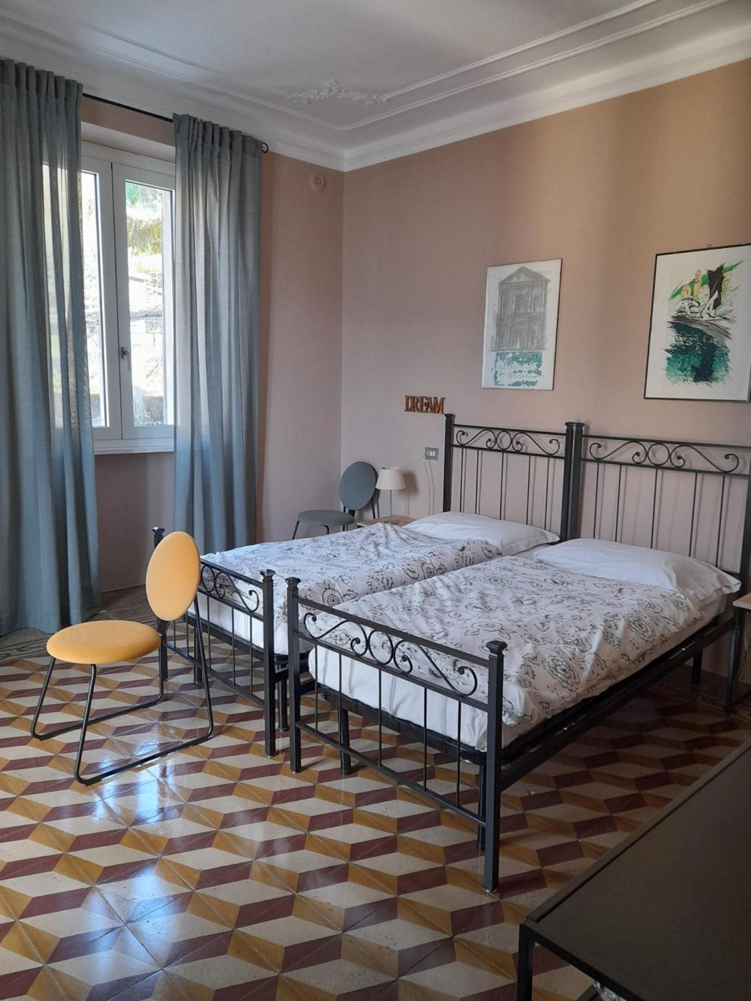 Albergo Milano 1920 블레비오 외부 사진