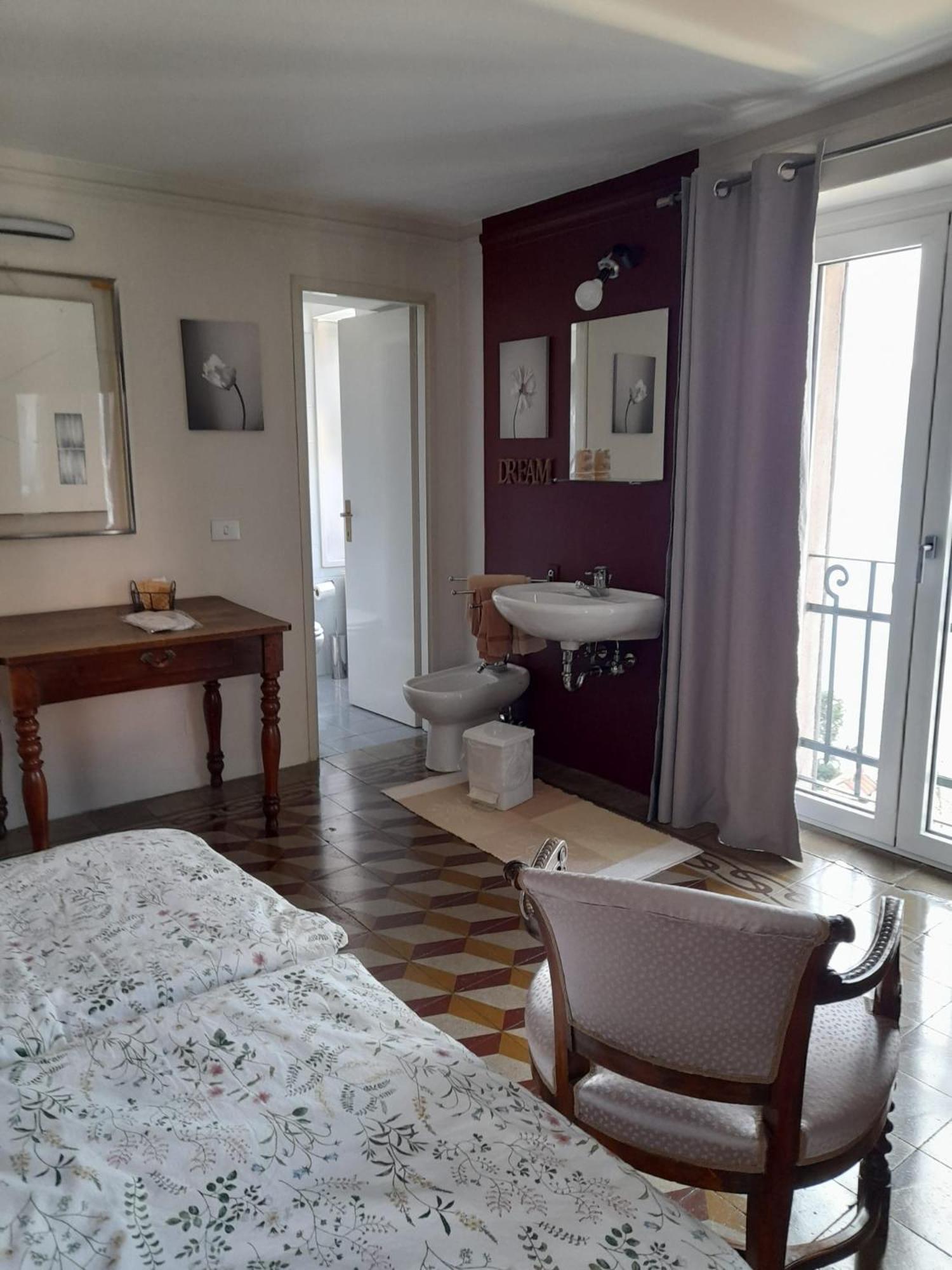 Albergo Milano 1920 블레비오 외부 사진