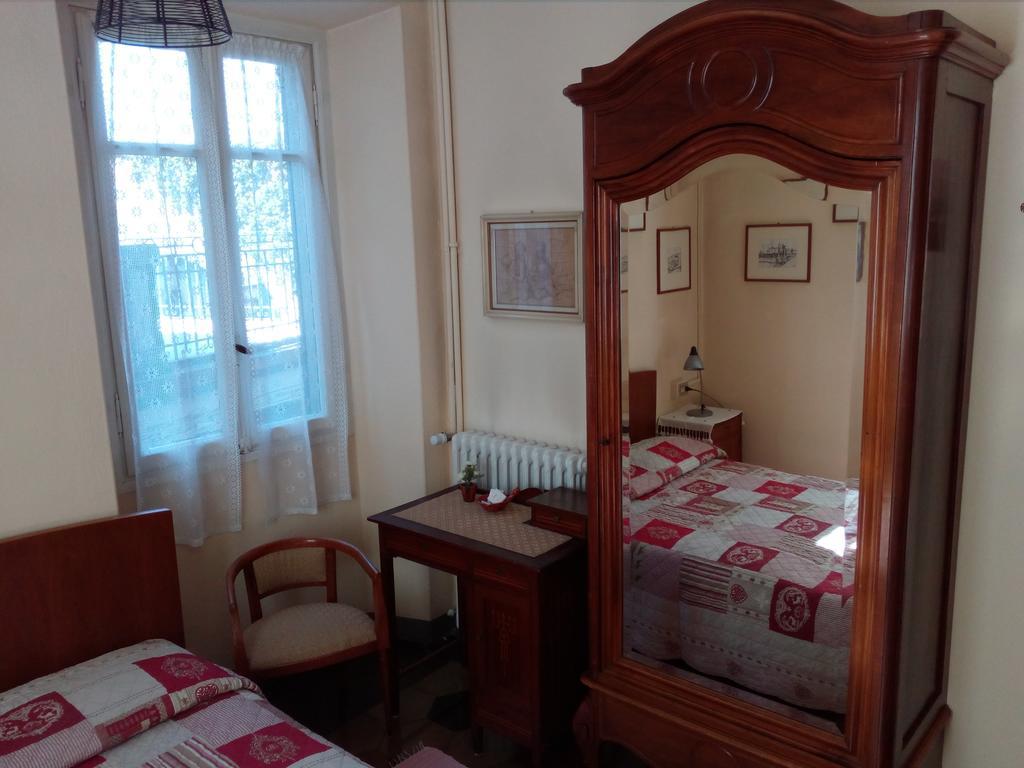 Albergo Milano 1920 블레비오 외부 사진
